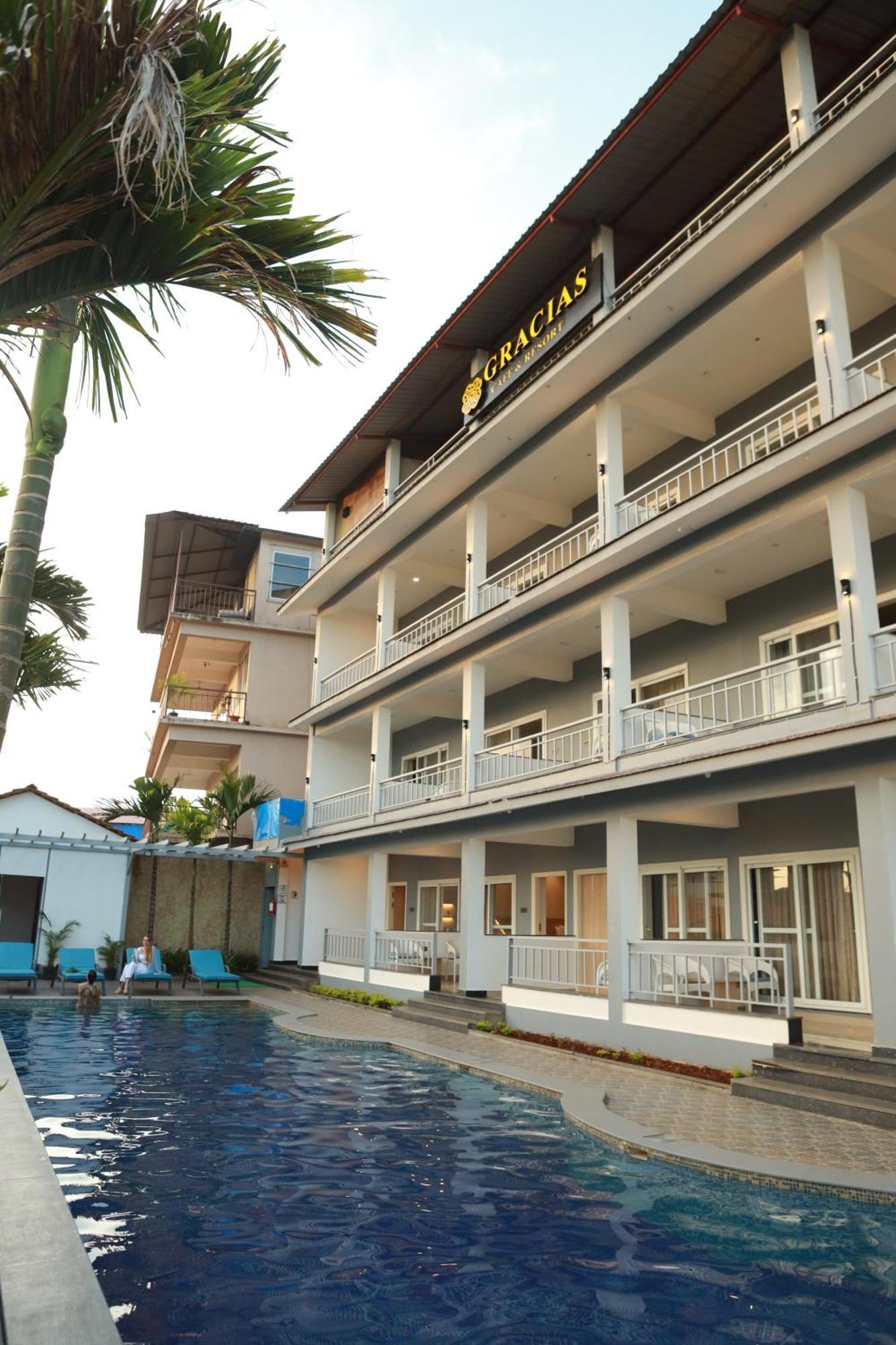 Gracias Cafe & Resort Morjim Exteriör bild
