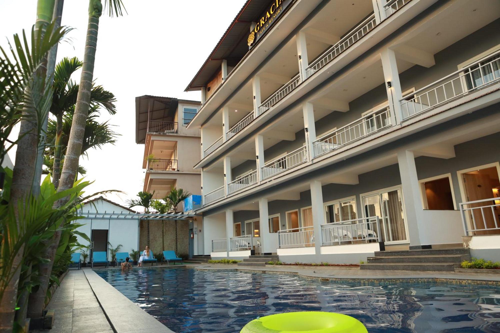 Gracias Cafe & Resort Morjim Exteriör bild